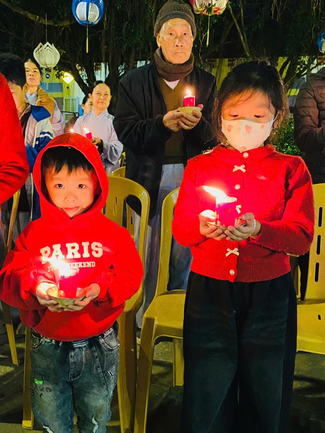 Chùa Đống Cao – Thanh Hóa: Lễ Hoa đăng mừng ngày khánh đản Đức Phật A Di Đà và đón năm mới 2026