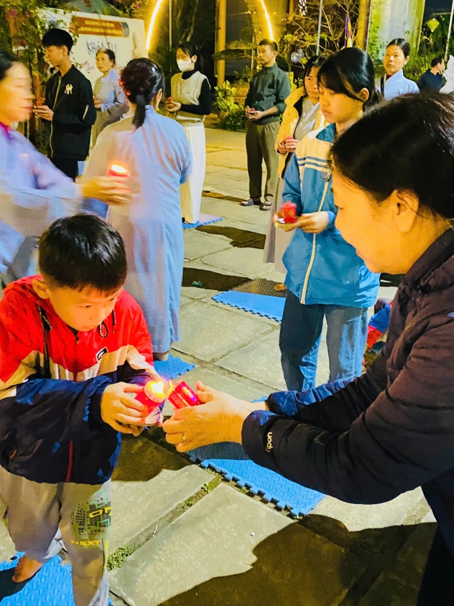 Chùa Đống Cao – Thanh Hóa: Lễ Hoa đăng mừng ngày khánh đản Đức Phật A Di Đà và đón năm mới 2026
