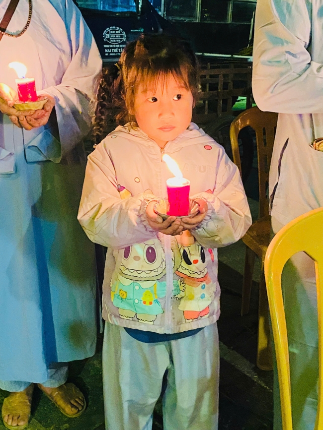 Chùa Đống Cao – Thanh Hóa: Lễ Hoa đăng mừng ngày khánh đản Đức Phật A Di Đà và đón năm mới 2026