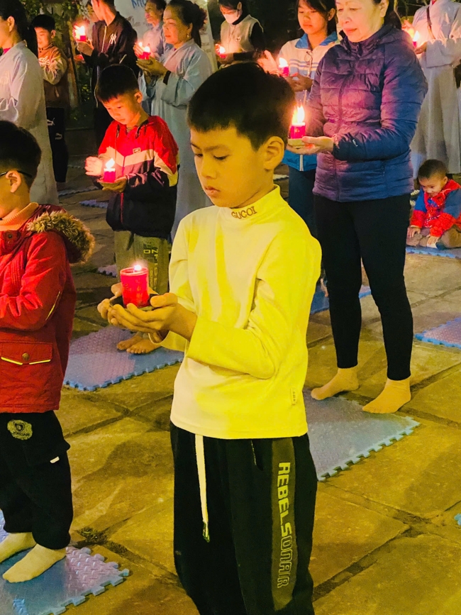 Chùa Đống Cao – Thanh Hóa: Lễ Hoa đăng mừng ngày khánh đản Đức Phật A Di Đà và đón năm mới 2026