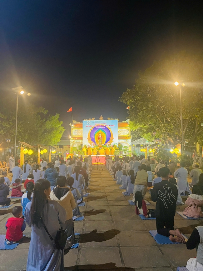 Chùa Đống Cao – Thanh Hóa: Lễ Hoa đăng mừng ngày khánh đản Đức Phật A Di Đà và đón năm mới 2026