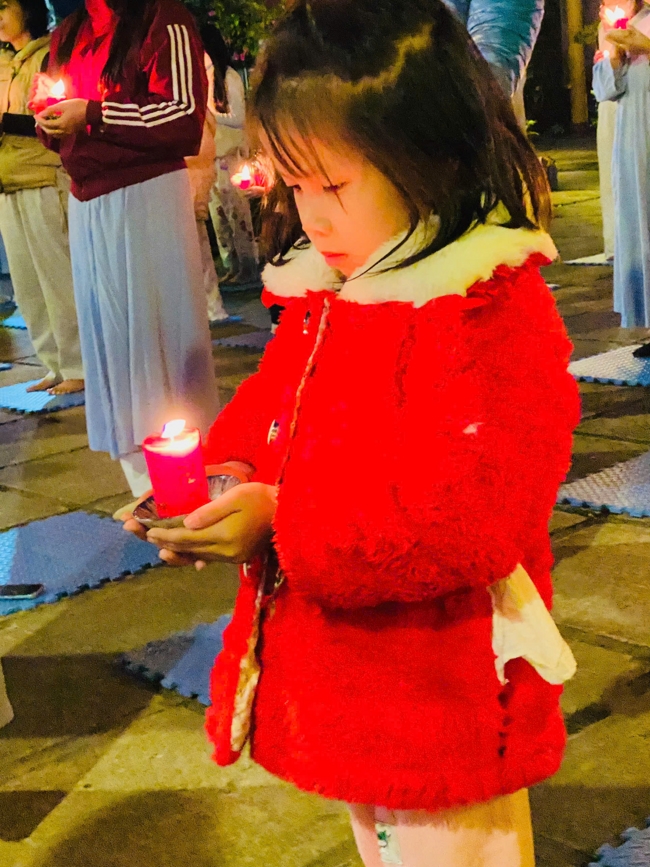 Chùa Đống Cao – Thanh Hóa: Lễ Hoa đăng mừng ngày khánh đản Đức Phật A Di Đà và đón năm mới 2026