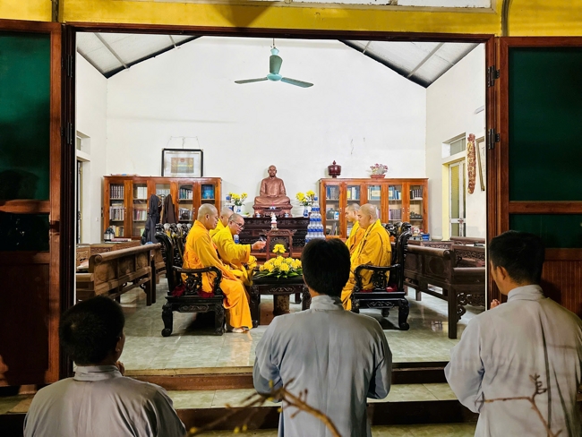 Chùa Đống Cao – Thanh Hóa: Lễ Hoa đăng mừng ngày khánh đản Đức Phật A Di Đà và đón năm mới 2026