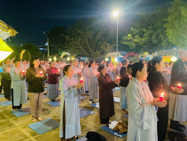 Chùa Đống Cao – Thanh Hóa: Lễ Hoa đăng mừng ngày khánh đản Đức Phật A Di Đà và đón năm mới 2026