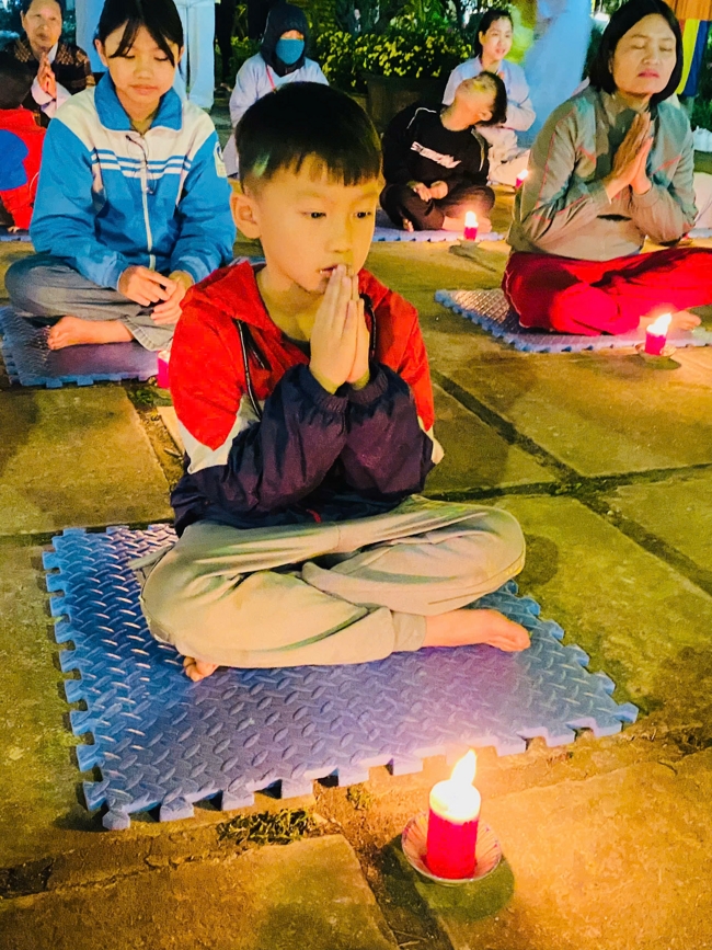 Chùa Đống Cao – Thanh Hóa: Lễ Hoa đăng mừng ngày khánh đản Đức Phật A Di Đà và đón năm mới 2026