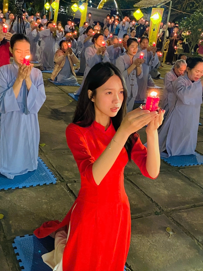 Chùa Đống Cao – Thanh Hóa: Lễ Hoa đăng mừng ngày khánh đản Đức Phật A Di Đà và đón năm mới 2026