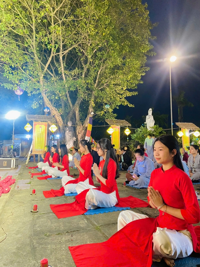 Chùa Đống Cao – Thanh Hóa: Lễ Hoa đăng mừng ngày khánh đản Đức Phật A Di Đà và đón năm mới 2026