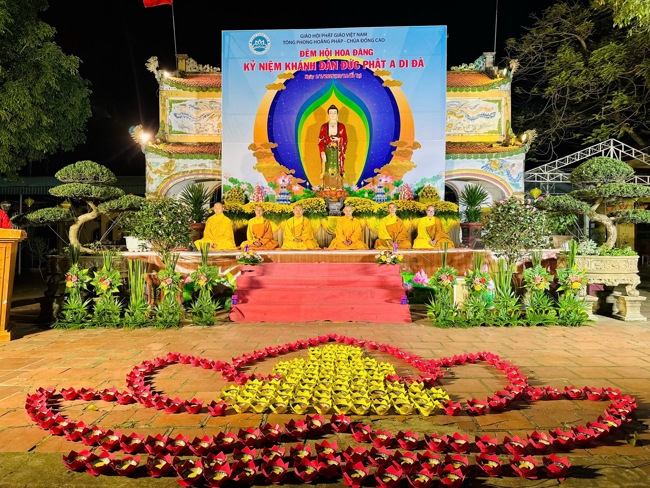 Chùa Đống Cao – Thanh Hóa: Lễ Hoa đăng mừng ngày khánh đản Đức Phật A Di Đà và đón năm mới 2026