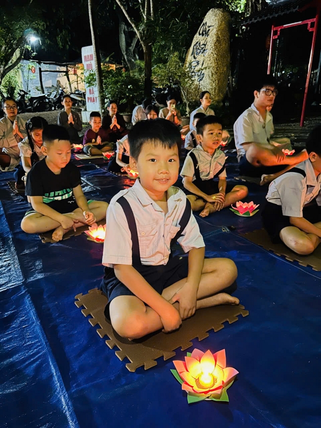 Chùa Nhất Pháp - Đồng Nai: Lễ Hoa đăng vía Đức Phật A Di Đà