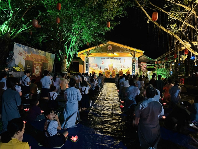 Chùa Nhất Pháp - Đồng Nai: Lễ Hoa đăng vía Đức Phật A Di Đà