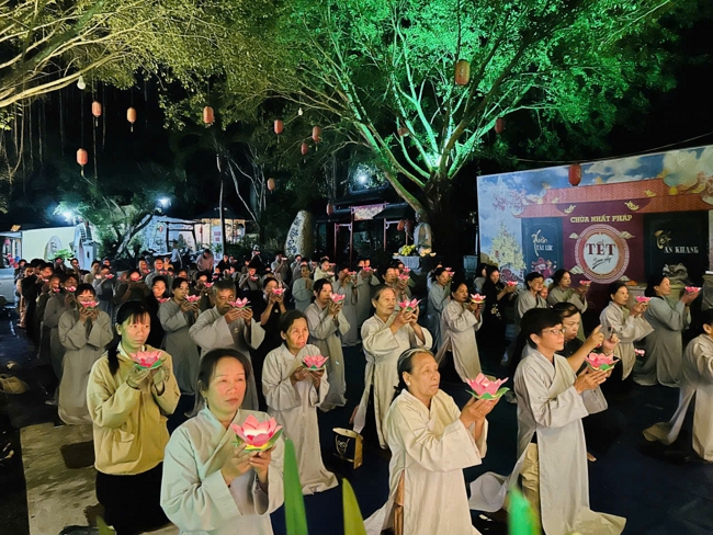 Chùa Nhất Pháp - Đồng Nai: Lễ Hoa đăng vía Đức Phật A Di Đà