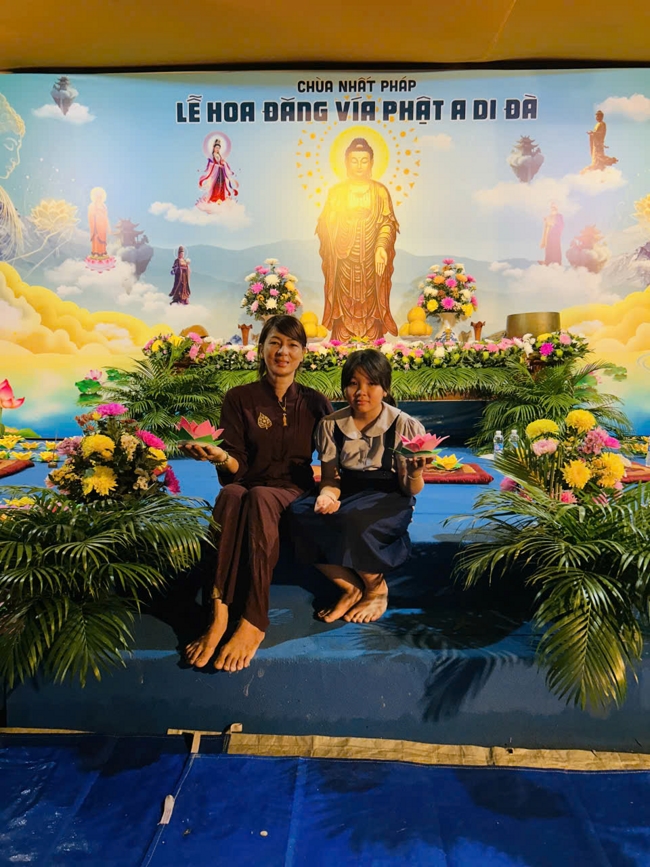 Chùa Nhất Pháp - Đồng Nai: Lễ Hoa đăng vía Đức Phật A Di Đà