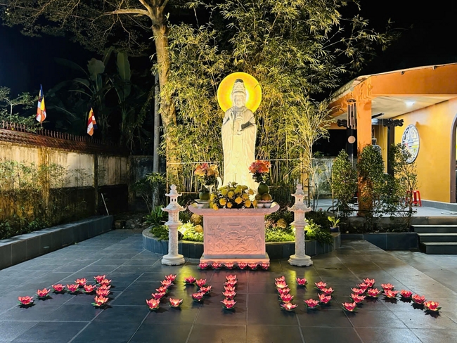 Chùa Nhất Pháp - Đồng Nai: Lễ Hoa đăng vía Đức Phật A Di Đà