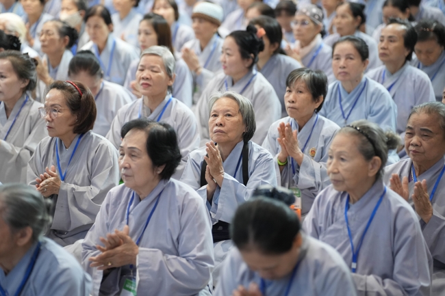 Pháp thoại “Suy nghĩ về tín ngưỡng và từ thiện” – Đại đức Thích Tâm Luân | Khóa tu Phật thất 107.