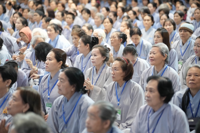 Pháp thoại “Suy nghĩ về tín ngưỡng và từ thiện” – Đại đức Thích Tâm Luân | Khóa tu Phật thất 107.