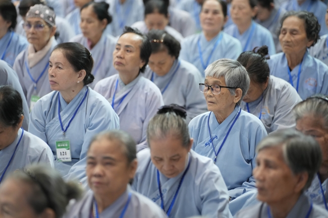 Pháp thoại “Suy nghĩ về tín ngưỡng và từ thiện” – Đại đức Thích Tâm Luân | Khóa tu Phật thất 107.