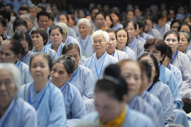 Pháp thoại “Suy nghĩ về tín ngưỡng và từ thiện” – Đại đức Thích Tâm Luân | Khóa tu Phật thất 107.