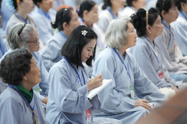 Pháp thoại “Suy nghĩ về tín ngưỡng và từ thiện” – Đại đức Thích Tâm Luân | Khóa tu Phật thất 107.