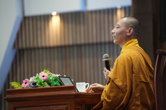 Pháp thoại “Suy nghĩ về tín ngưỡng và từ thiện” – Đại đức Thích Tâm Luân | Khóa tu Phật thất 107.