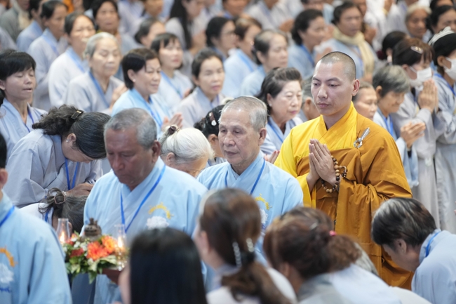 Pháp thoại “Suy nghĩ về tín ngưỡng và từ thiện” – Đại đức Thích Tâm Luân | Khóa tu Phật thất 107.
