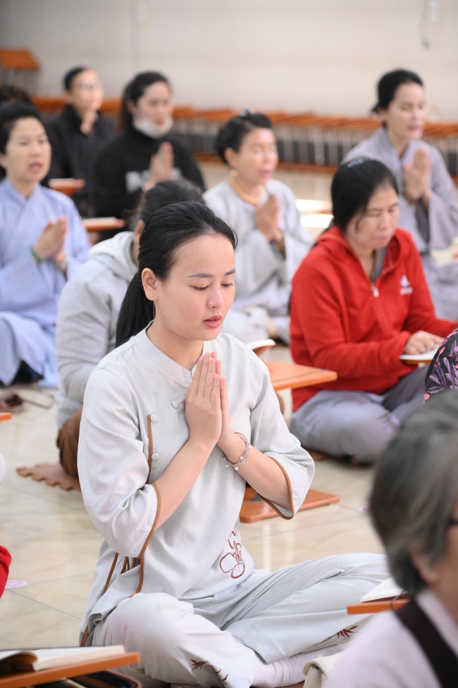 Phóng sinh tại bến phà Bình Mỹ