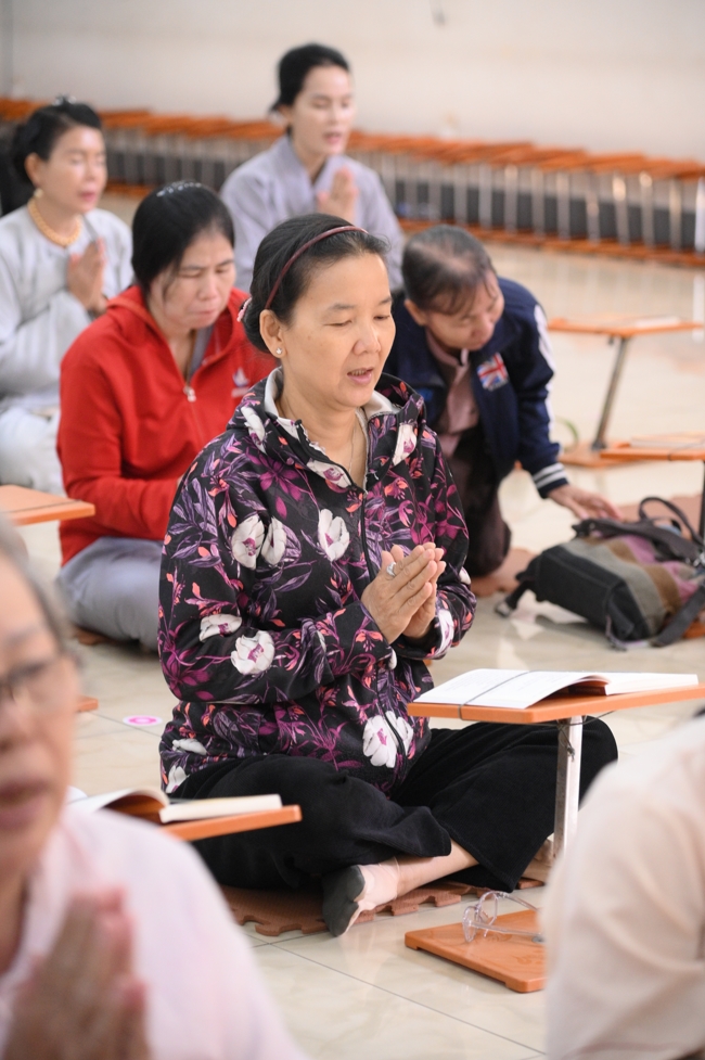 Phóng sinh tại bến phà Bình Mỹ