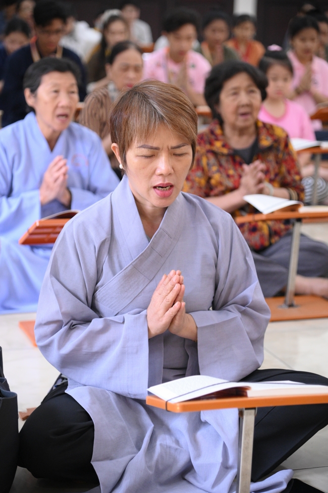 Phóng sinh tại bến phà Bình Mỹ