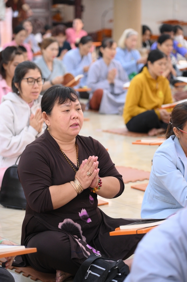 Phóng sinh tại bến phà Bình Mỹ