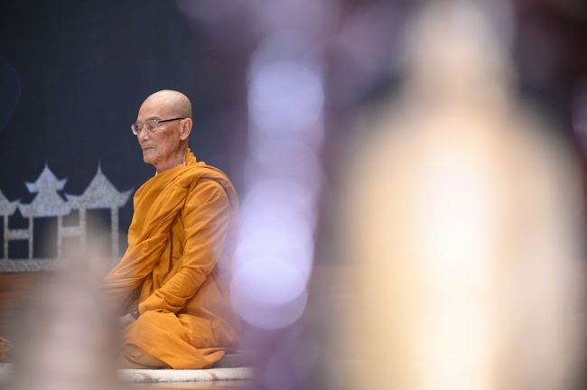 Dharma talk Secular people, dharma practitioners - Most Thích Giác Đăng in the 107th Seven-day Retreat