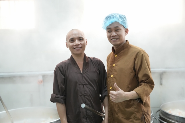 Dharma talk Secular people, dharma practitioners - Most Thích Giác Đăng in the 107th Seven-day Retreat