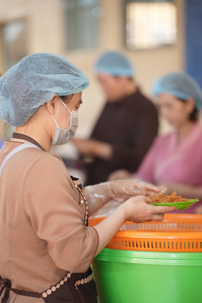 Dharma talk Secular people, dharma practitioners - Most Thích Giác Đăng in the 107th Seven-day Retreat