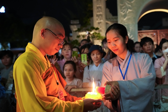 Toả sáng đêm Di Đà năm 2025