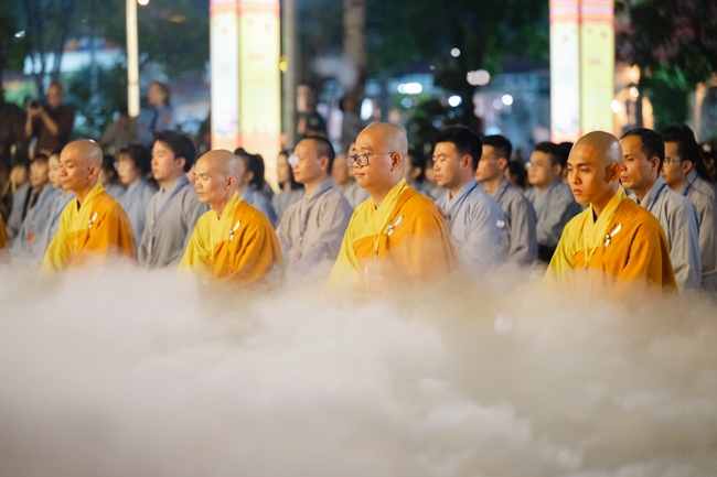 Toả sáng đêm Di Đà năm 2025