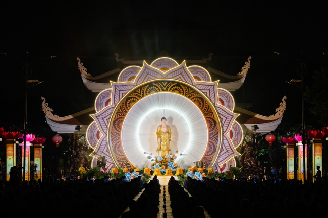 Toả sáng đêm Di Đà năm 2025