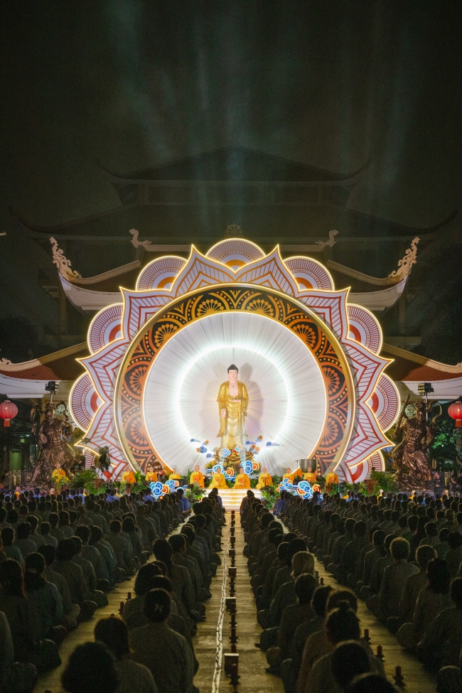 Toả sáng đêm Di Đà năm 2025