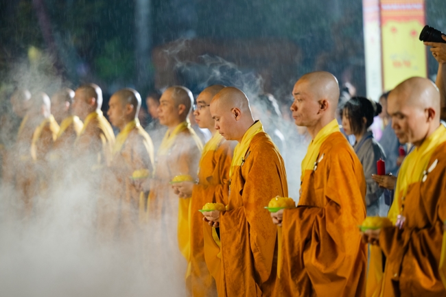 Toả sáng đêm Di Đà năm 2025