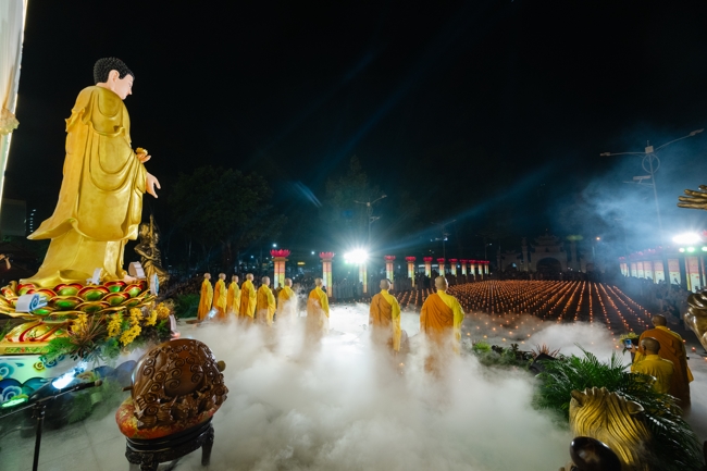 Toả sáng đêm Di Đà năm 2025