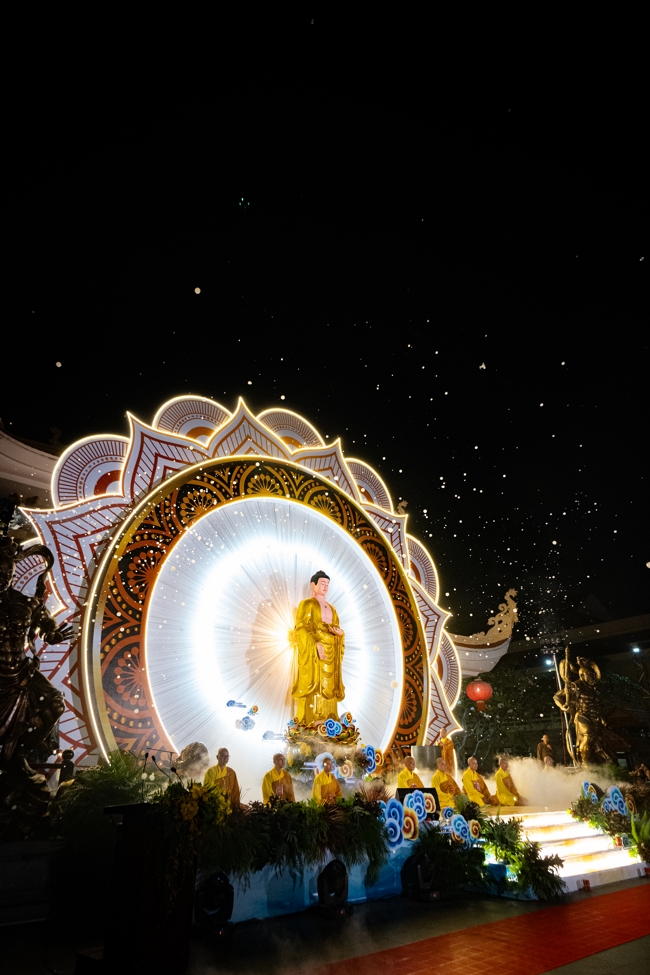 Toả sáng đêm Di Đà năm 2025