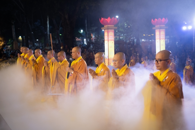 Toả sáng đêm Di Đà năm 2025