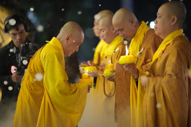 Toả sáng đêm Di Đà năm 2025