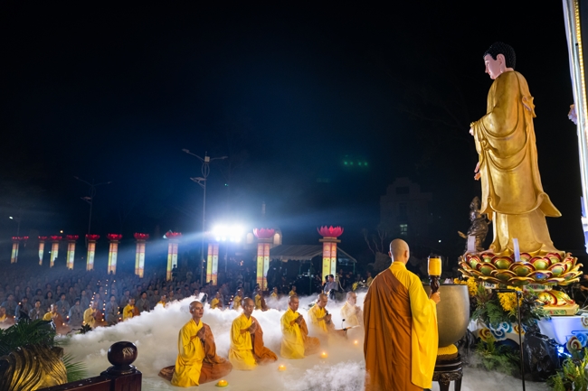 Toả sáng đêm Di Đà năm 2025