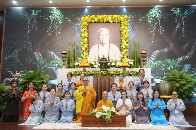 Lễ Tưởng Niệm Tổ Sư Khai Sáng Chùa Hoằng Pháp Lần Thứ 37