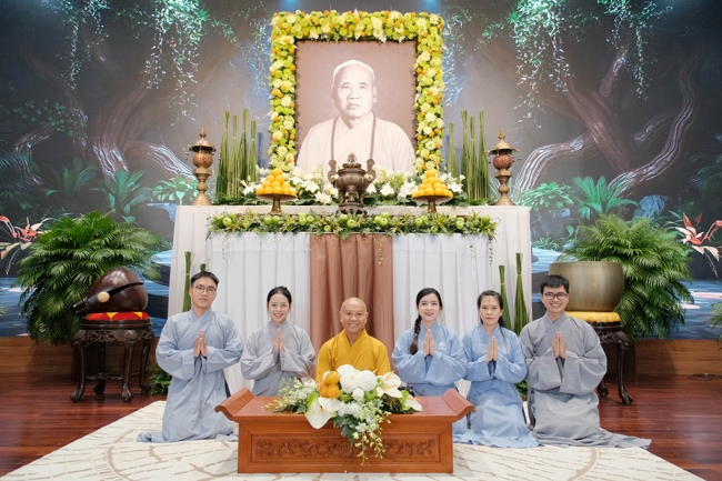 Lễ Tưởng Niệm Tổ Sư Khai Sáng Chùa Hoằng Pháp Lần Thứ 37