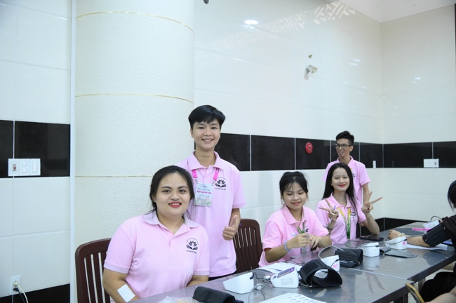 Hiến máu nhân đạo