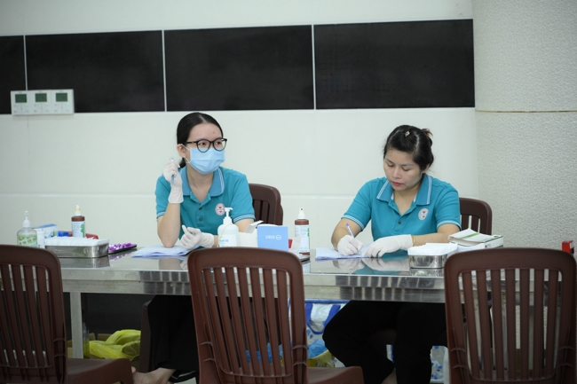 Hiến máu nhân đạo