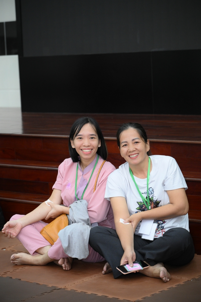 Hiến máu nhân đạo