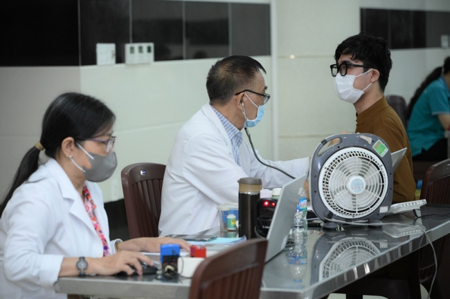 Hiến máu nhân đạo