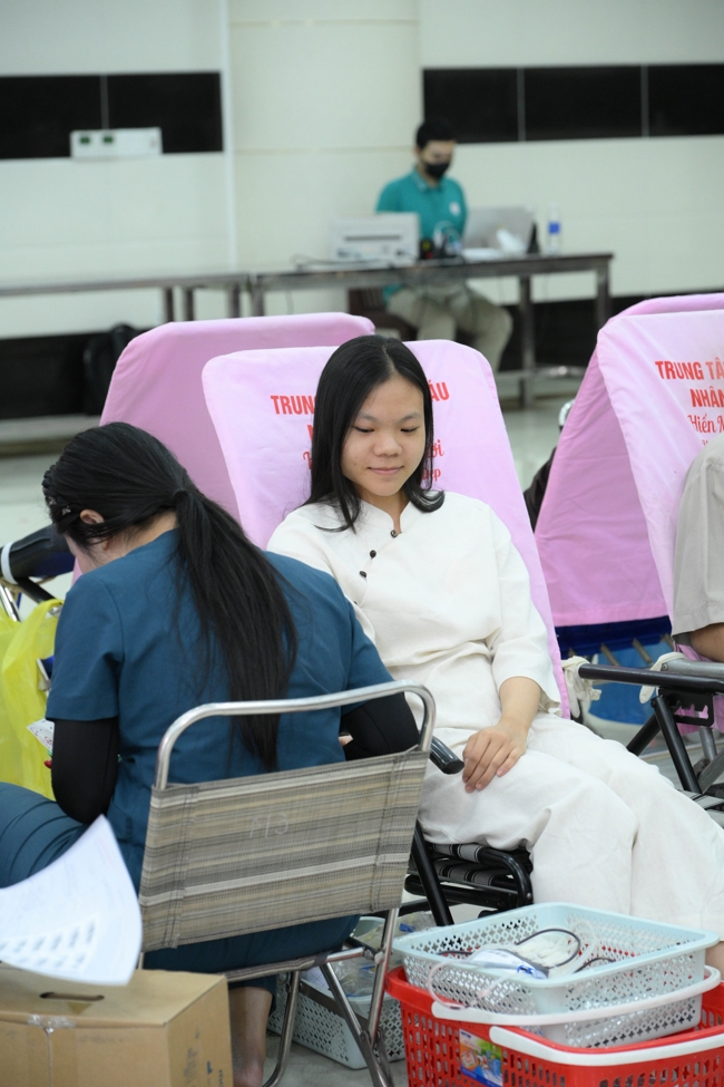 Hiến máu nhân đạo