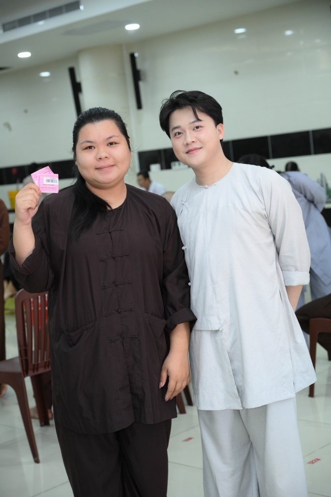 Hiến máu nhân đạo