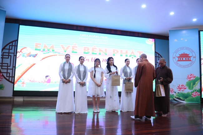 Khoá tu thiếu nhi “Em về bên Phật” Lần thứ 70